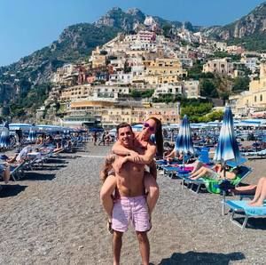 Meet your Posher, Allie